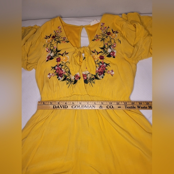 Peach Love California Embroidered Floral Romper sz S - Picture 6 of 9